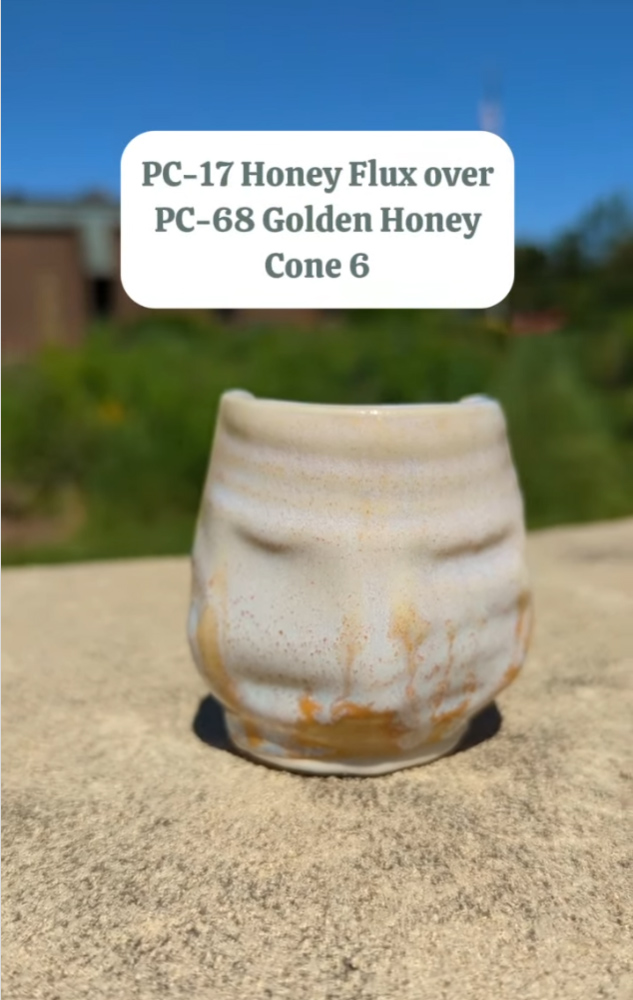 Amaco tekutá glazura PC68 Golden Honey / 0,472 l