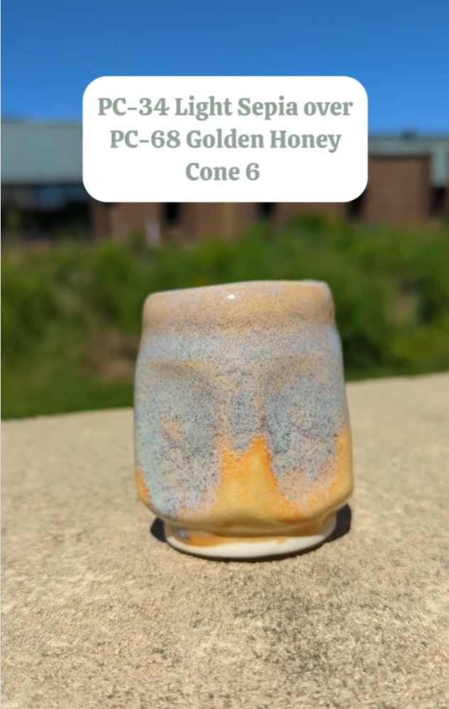 Amaco tekutá glazura PC68 Golden Honey / 0,472 l